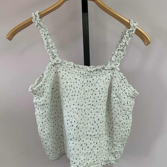 Abercrombie & Fitch Tops - Abercrombie and Fitch size xl women’s crop top, tank top white blue Swiss dot